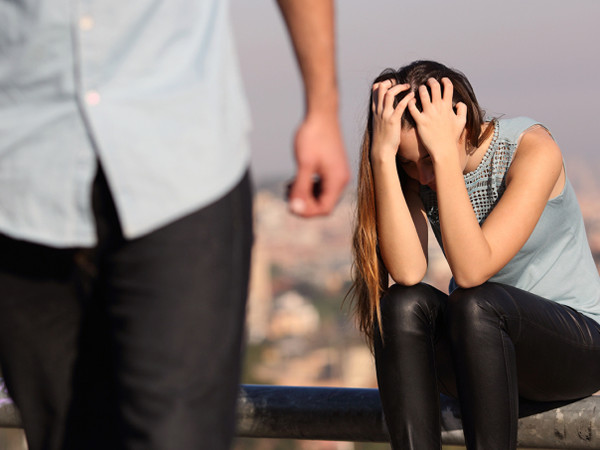 Mơ thấy người yêu bỏ rơi mình là điềm gì, hung hay cát?