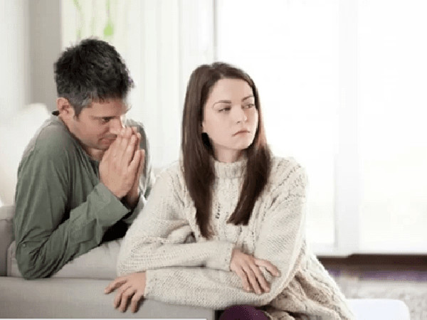 Mơ thấy người yêu cũ đến nhà chơi là điềm gì, tốt hay xấu?