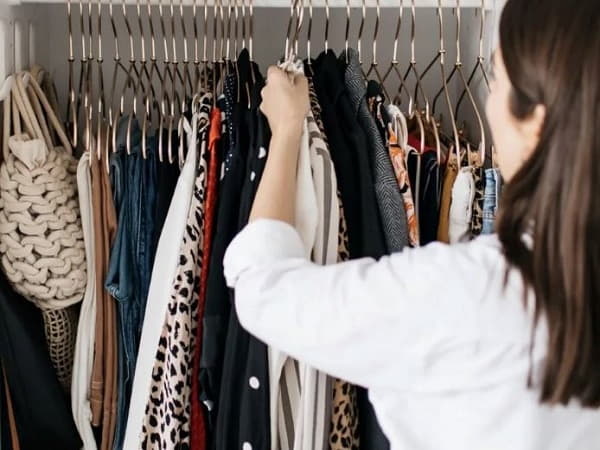 Con số may mắn liên quan khi mơ thấy quần áo cũ?