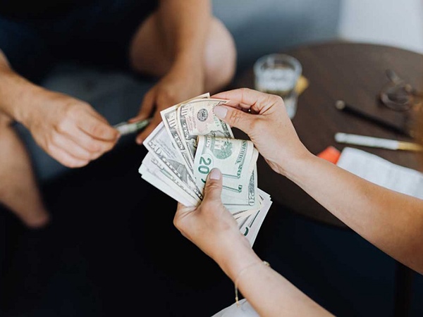 Mơ thấy mẹ cho tiền là điềm gì, đánh ngay số mấy?