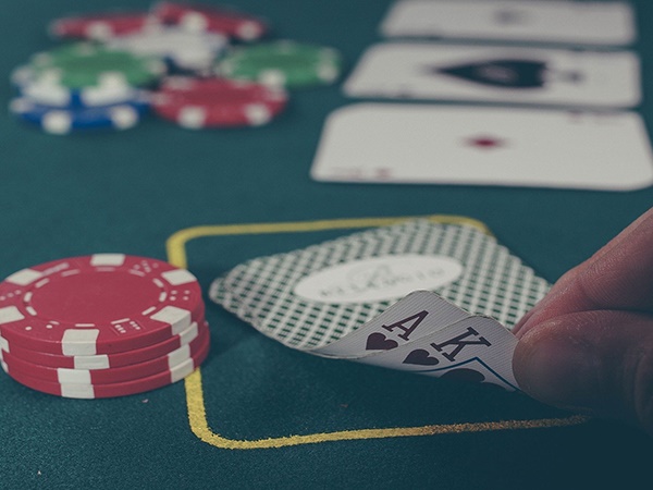 Mơ thấy Chơi game ăn tiền là điềm gì, đánh con gì đổi đời?