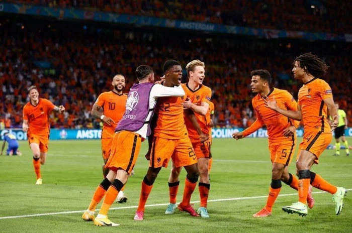 Phong cách chơi bóng của Hà Lan vs Cộng Hòa Séc