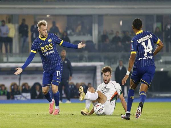 Dự đoán bóng đá Verona vs Monza (1h45 ngày 22/10)