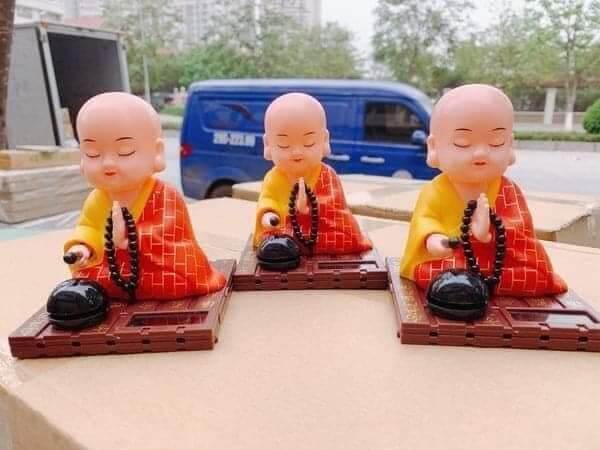 Mộng mị thấy chú tiểu đi khất thực