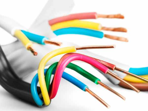 Nằm mơ thấy dây điện là điềm báo phát lộc hay hao tài?