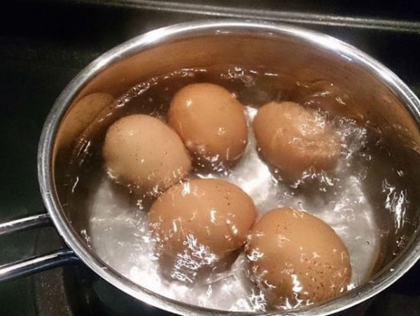 Ngủ mơ thấy trứng luộc phản ánh điều gì?