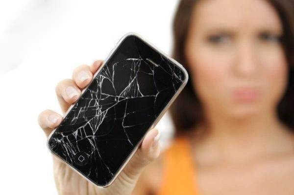 Ngủ mơ thấy điện thoại bị vỡ màn hình có phải vận xui?