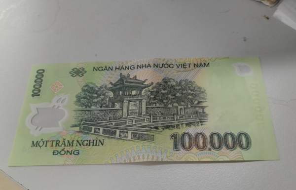 Nằm mơ thấy tiền 100 nghìn là điềm gì, báo hiệu may hay rủi?