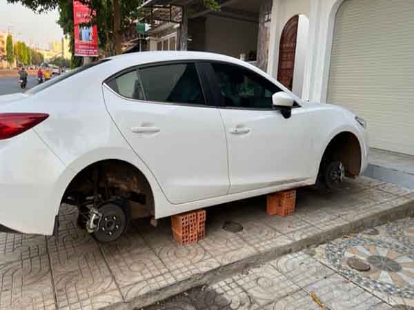 Nằm mơ thấy mất ô tô là điềm gì, lành hay dữ?