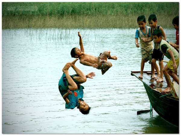 Nằm mơ thấy tắm sông là điềm gì, chọn con gì vượng phát?