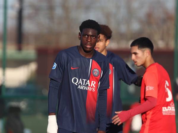 Chuyển nhượng PSG: Barca quyết có được Emmanuel Mbemba