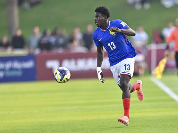 Phong cách thi đấu của Emmanuel Mbemba