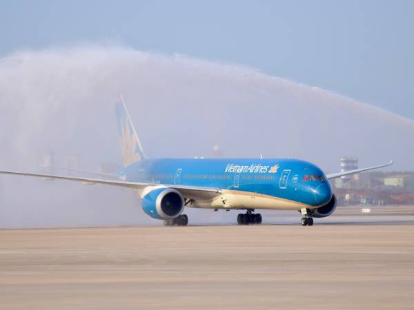 Chiêm bao thấy máy bay thương mại hạ cánh