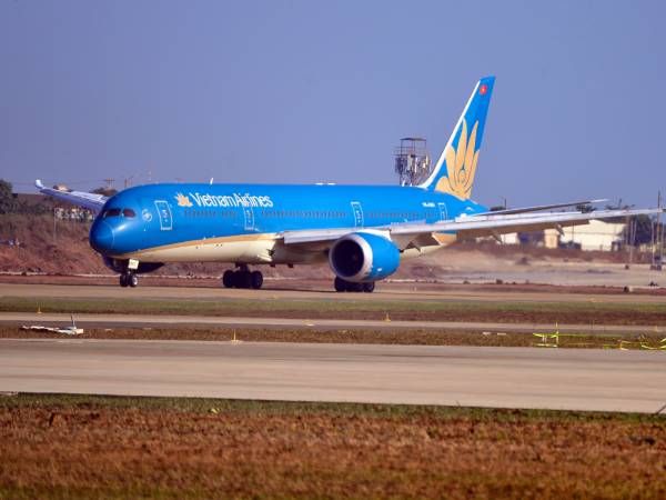 Nằm mơ thấy máy bay hạ cánh chọn số gì kích hoạt vận may?